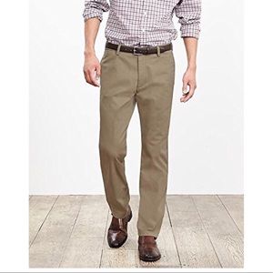 Banana Republic Men’s Gavin Relaxed Cotton Chino